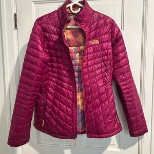 The North Face Women's Magenta Puffer Jacket